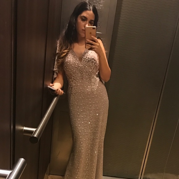 Beaded evening gown - Picture 3 of 6